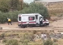 Bakıda təcili yardım maşını palçıqda batdı - Həkim çağırışa piyada getdi - <span class="color_red">VİDEO</span>