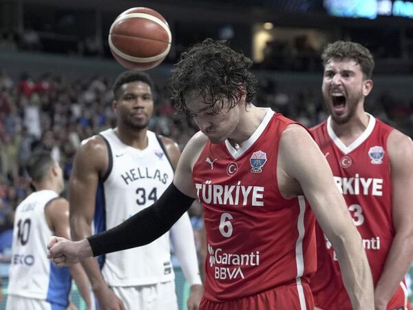 Türkiyə finalda <span class="color_red">uduzdu</span>