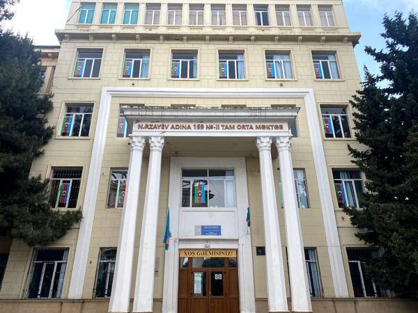 Valideynlər direktoru məhkəməyə verdi: &quot;Bizimlə prinsipə düşüb&quot;