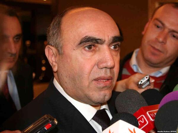 Zakir Qaralov uzun müddət sonra görüntüləndi - <span class="color_red">FOTO</span>