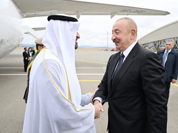 Birləşmiş Ərəb Əmirliklərinin Prezidenti Azərbaycana rəsmi səfərə gəlib