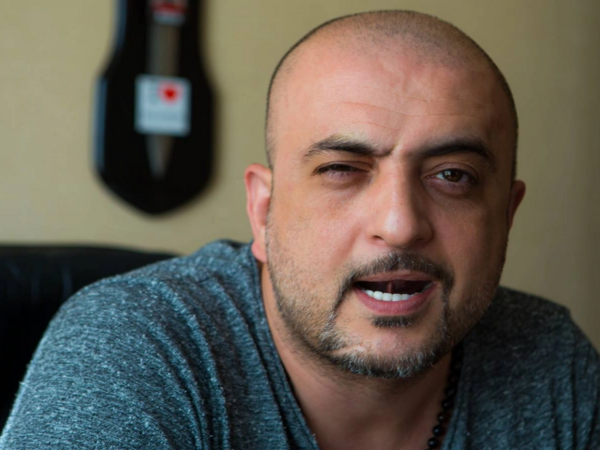 &quot;Səsimi eşidəndə utanıb &quot;yerə girdim&quot;&quot;