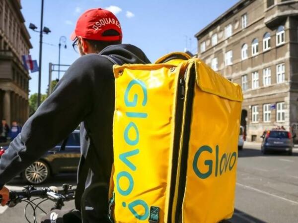 Kuryer çağıran qadın görün ondan NƏ İSTƏDİ - Üstəlik pul təklifi...