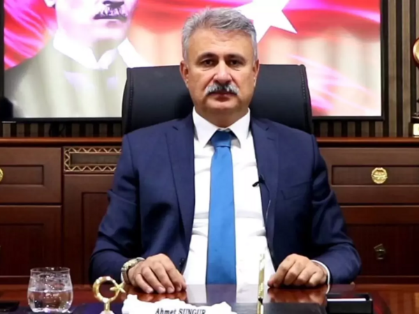 Türkiyədə daha bir bələdiyyə sədri saxlanıldı - FOTO
