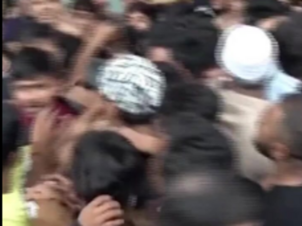 iPhone 17 almaq üçün növbədə DAVA - polislər gəldi - <span class="color_red">VİDEO</span>