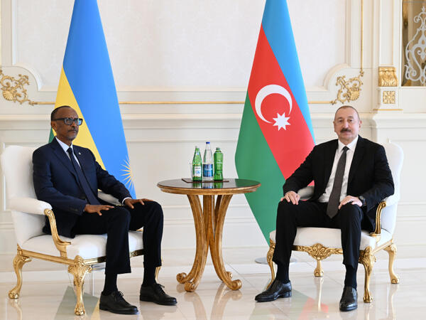 İlham Əliyevin Ruanda Prezidenti ilə təkbətək görüşü olub