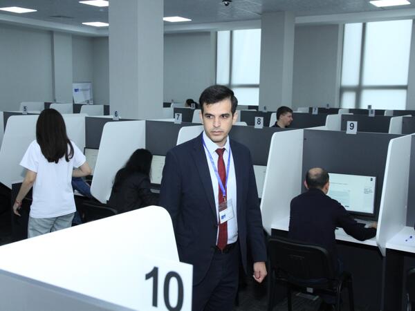 Hakimliyə namizədlərlə test imtahanı keçirilib