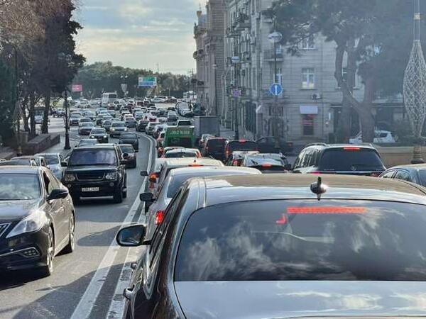 Bakıda &quot;tıxac vergisi&quot; ödəniləcək