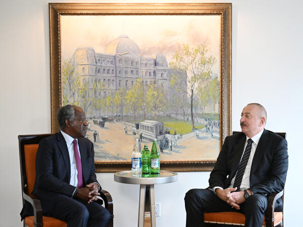 İlham Əliyev Nyu-Yorkda Bayo Oqunlesi ilə görüşüb - <span class="color_red">FOTO</span>