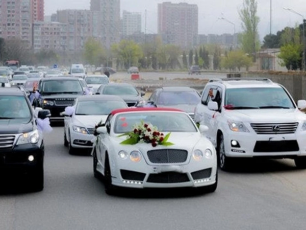 Toy karvanında avtoxuliqanlıq edən sürücü həbs edilib