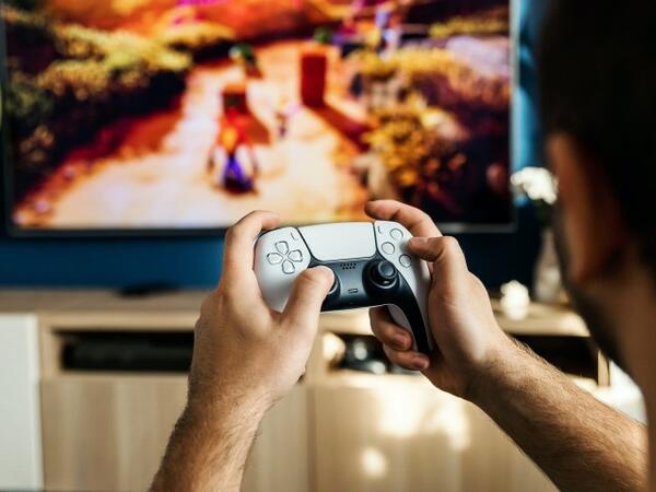 &quot;PUBG&quot; oyununa görə bütün ailəsini öldürdü ,100 il həbs cəzası aldı
