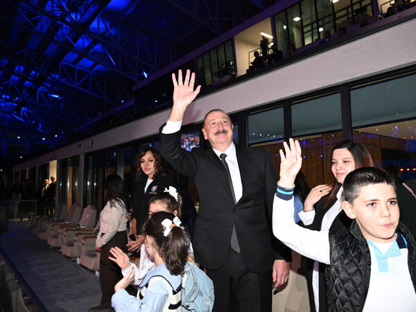 İlham Əliyev və Mehriban Əliyevanın Gəncədə şəhid övladları ilə səmimi görüşü - <span class="color_red">VİDEO - FOTO</span>