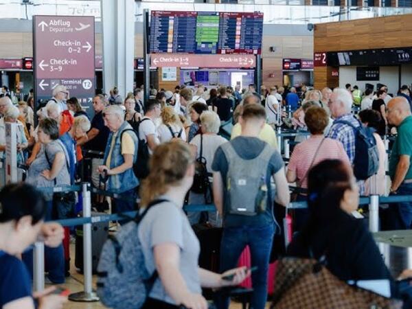 Bütün hava limanları fəaliyyətini dayandırdı - Bu ölkədə