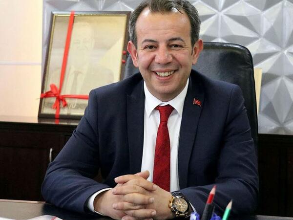 Türkiyədə bələdiyyə sədrinin ölkədən çıxışına qadağa qoyuldu