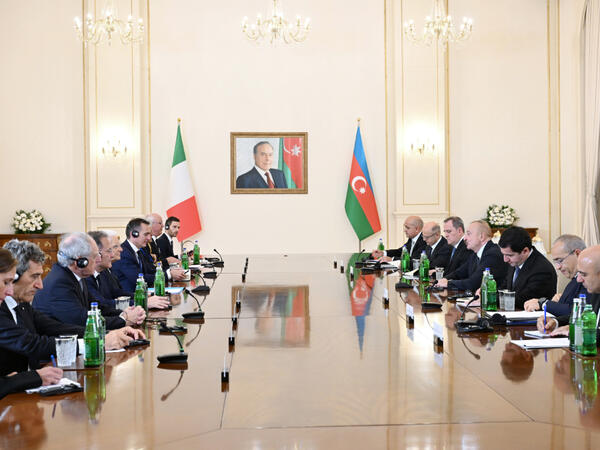 İlham Əliyevin İtaliya Prezidenti ilə geniş tərkibdə görüşü olub - <span class="color_red">FOTO</span>