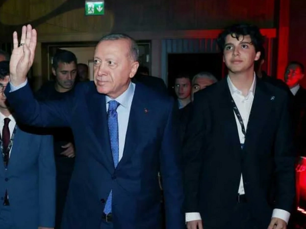Ərdoğanın nəvəsi çıxışı ilə gündəm oldu - <span class="color_red"> VİDEO</span>