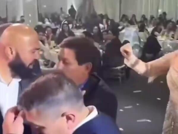 Afətin səhnə aldığı toya dava düşdü - <span class="color_red">VİDEO</span>