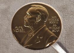 Onlara Nobel mükafatı verildi - FOTO