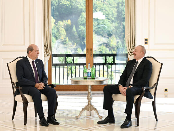 İlham Əliyev Qəbələdə Ersin Tatar ilə görüşüb - FOTO