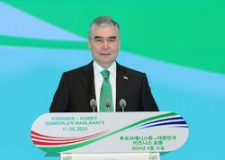 Qurbanqulu Berdiməhəmmədov Azərbaycana səfərə gəlib