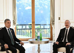 İlham Əliyev Qəbələdə Qurbanqulu Berdiməhəmmədov ilə görüşüb - FOTO