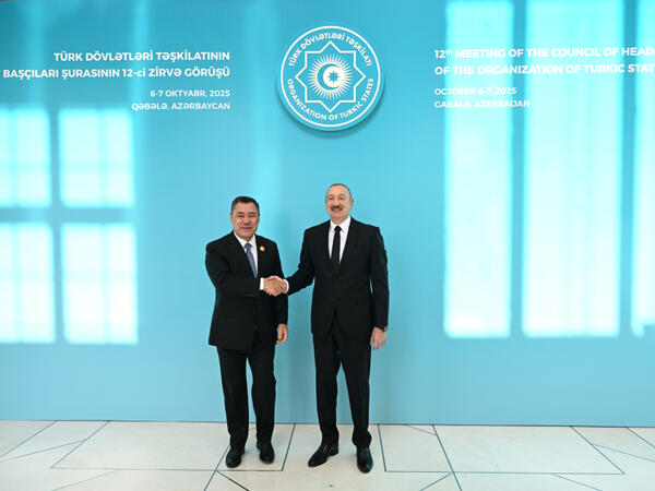 Prezident Qəbələdə Zirvə Görüşündə iştirak edən dövlət və hökumət başçılarını qarşılayıb - FOTO