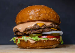 Bu burgerin qiyməti 18,700 manatdır