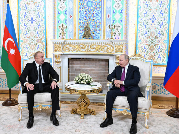 Prezident Putin Rusiya ilə Azərbaycan arasında humanitar əlaqələrin yüksək səviyyədə olduğunu qeyd edib