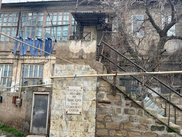 Rixard Zorgenin Bakıda yaşadığı ev sökülür - FOTO - VİDEO