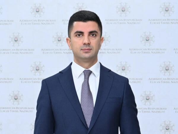 Eşqi Bağırov məktəb direktorunu işdən çıxardı