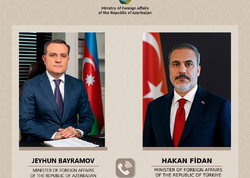 Ceyhun Bayramov Hakan Fidanla Yaxın Şərqdəki vəziyyəti müzakirə edib