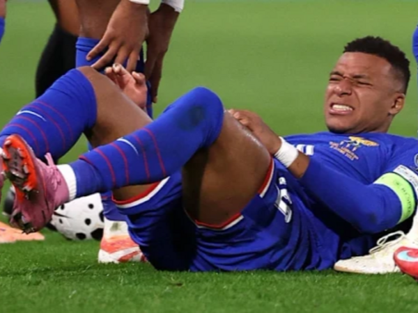 Mbappe Azərbaycan matçında zədələndi - Yığmanı tərk etdi