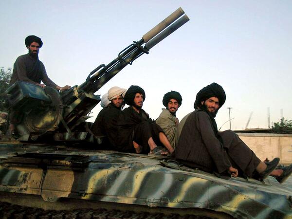 &quot;Taliban&quot; milyardlarla dollarlıq hərbi texnikanı <span class="color_red">ələ keçirdi</span>