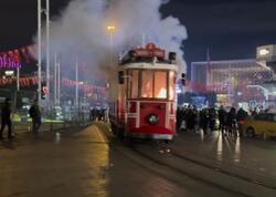 İstanbulun məşhur tramvayı yandı - <span class="color_red">VİDEO</span>