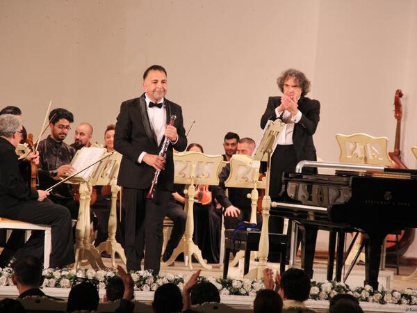 Filarmoniyada  Dövlət Kamera Orkestrinin və ABŞ-dan George Held konserti baş tutub - VİDEO - FOTO
