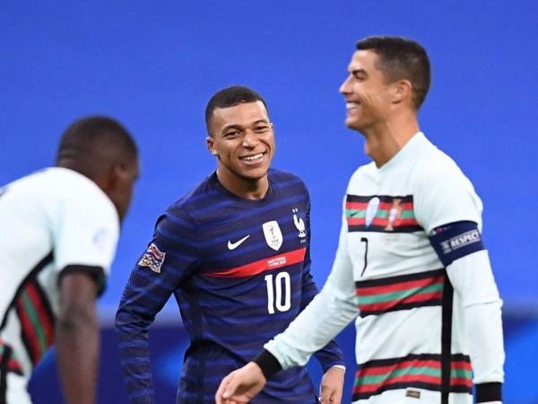 Azərbaycan millisinin qapıçısı Mbappe ilə Ronaldunu müqayisə etdi - FOTO