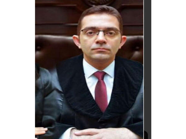 Onun hakimi fəaliyyətinə xitam verildi