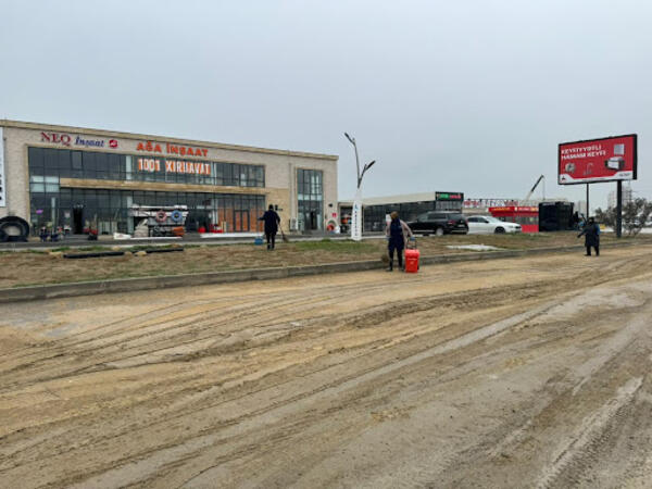 Bakıda ticarət mərkəzində meyit TAPILDI
