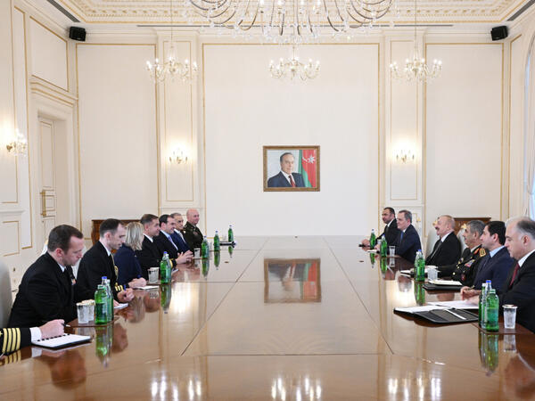 İlham Əliyev ABŞ Mərkəzi Komandanlığının komandanını qəbul edib - <span class="color_red">FOTO</span>