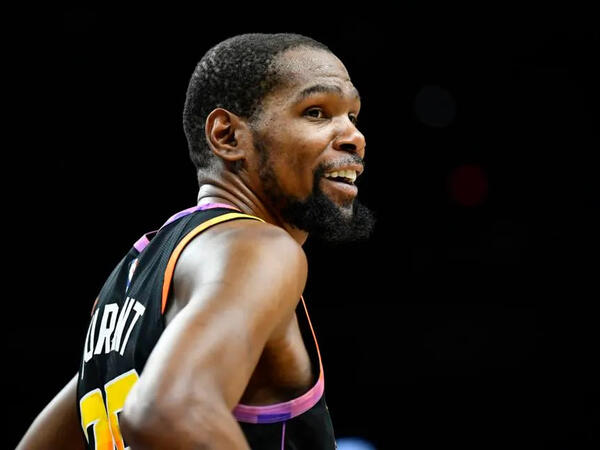 Basketbol tarixində ən çox maaş alan oyunçu oldu