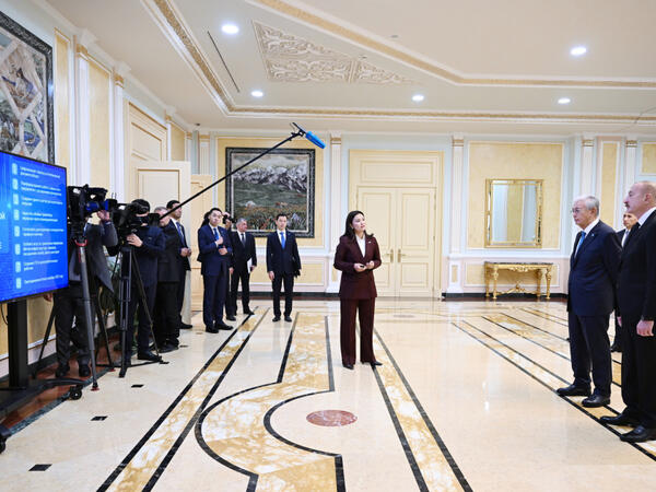 İlham Əliyevin və Tokayevin iştirakı ilə “Orta dəhlizin inkişafı” birgə layihəsinin təqdimatı oldu - FOTO