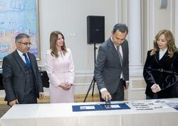 Milli İncəsənət Muzeyində görkəmli rəssam Mirzə Qədim İrəvaninin 200 illik yubileyi münasibətilə poçt markalarının təqdimat mərasimi baş tutub - FOTO