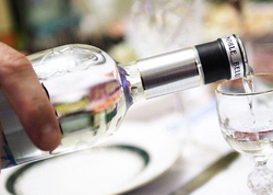 Alkoqollu içkilər üçün aksiz dərəcəsi artırılır