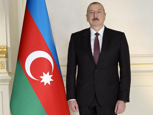 İlham Əliyev avstriyalı həmkarını təbrik edib