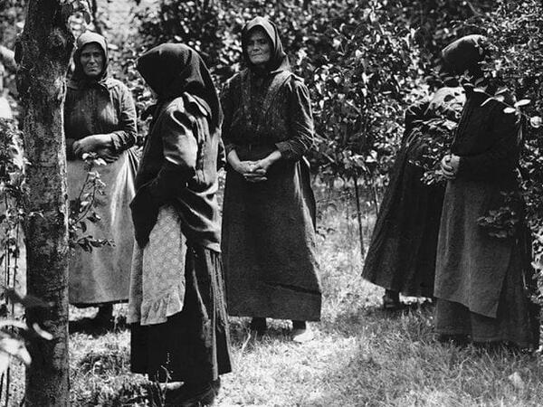 Bu kənddə 50 qadın ərini zəhərləyib ÖLDÜRDÜ - <span class="color_red">FOTO</span>