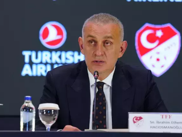 Türkiyə futbolunda qalmaqal - Hakimlər mərc oyunlarına pul qoyublar