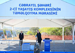 İlham Əliyev Cəbrayıl şəhərində ikinci və üçüncü yaşayış komplekslərinin təməlini qoyub - FOTO