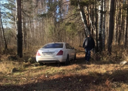 Azərbaycanlı biznesmen itkin düşdü, maşını meşədə tapıldı - <span class="color_red">FOTO</span>