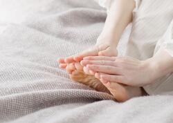 Əllərin və ayaqların rənginin dəyişməsi xəstəliyə işarədir