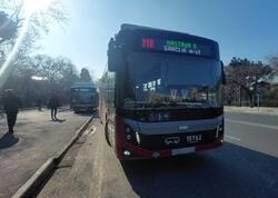 Bu avtobusların intervalı sərnişinləri cana yığdı